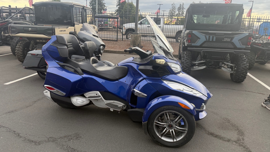 2012 Can-Am Spyder RT-S - SM5 S in Sublimity, OR