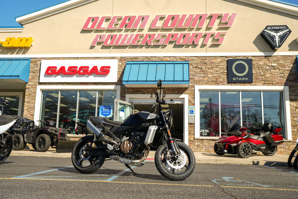 2025 Husqvarna® Svartpilen 801 801 in Toms River, NJ