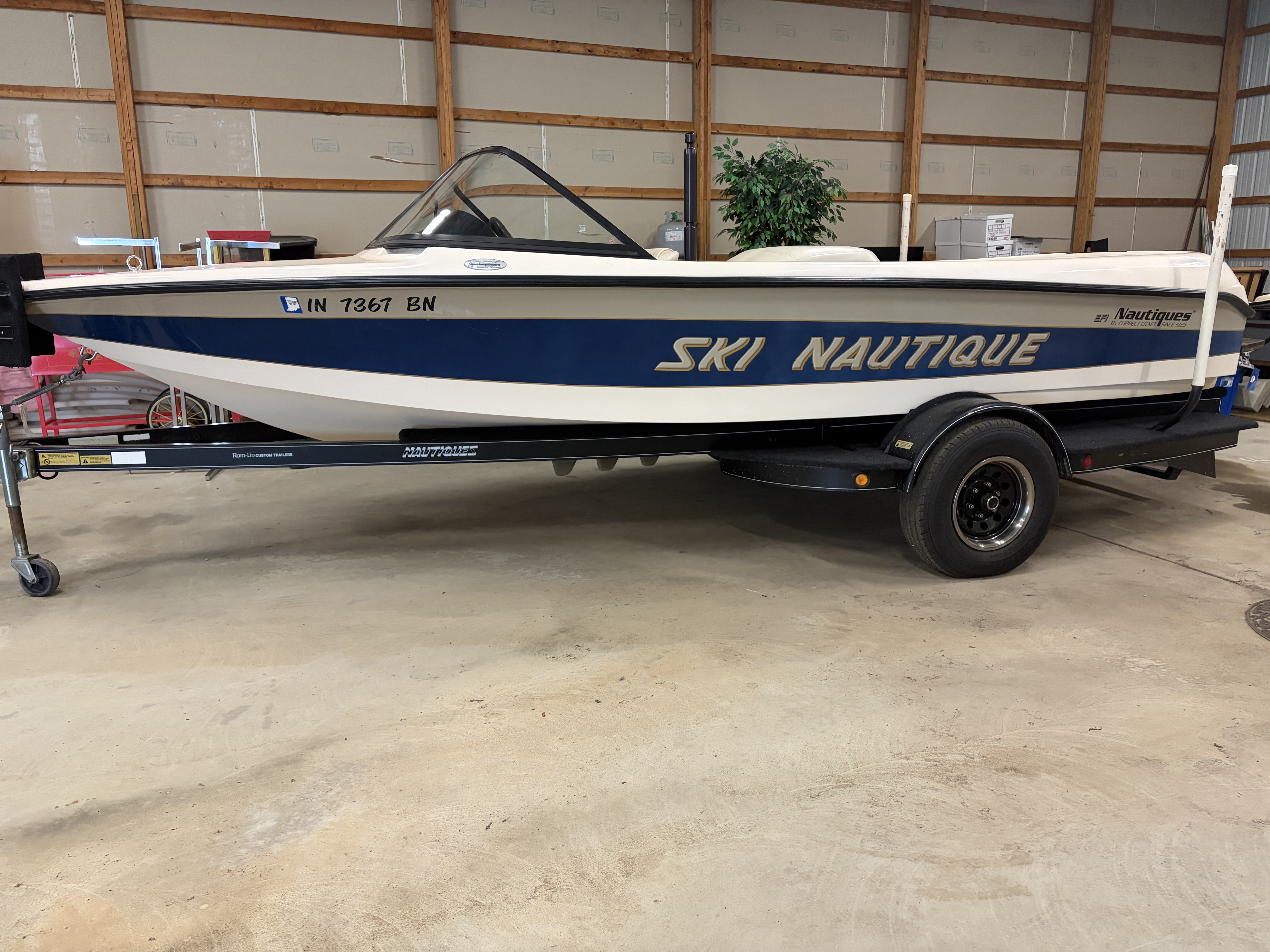1999 Correct Craft Closed Bow Ski Nautique EFI in la porte IN