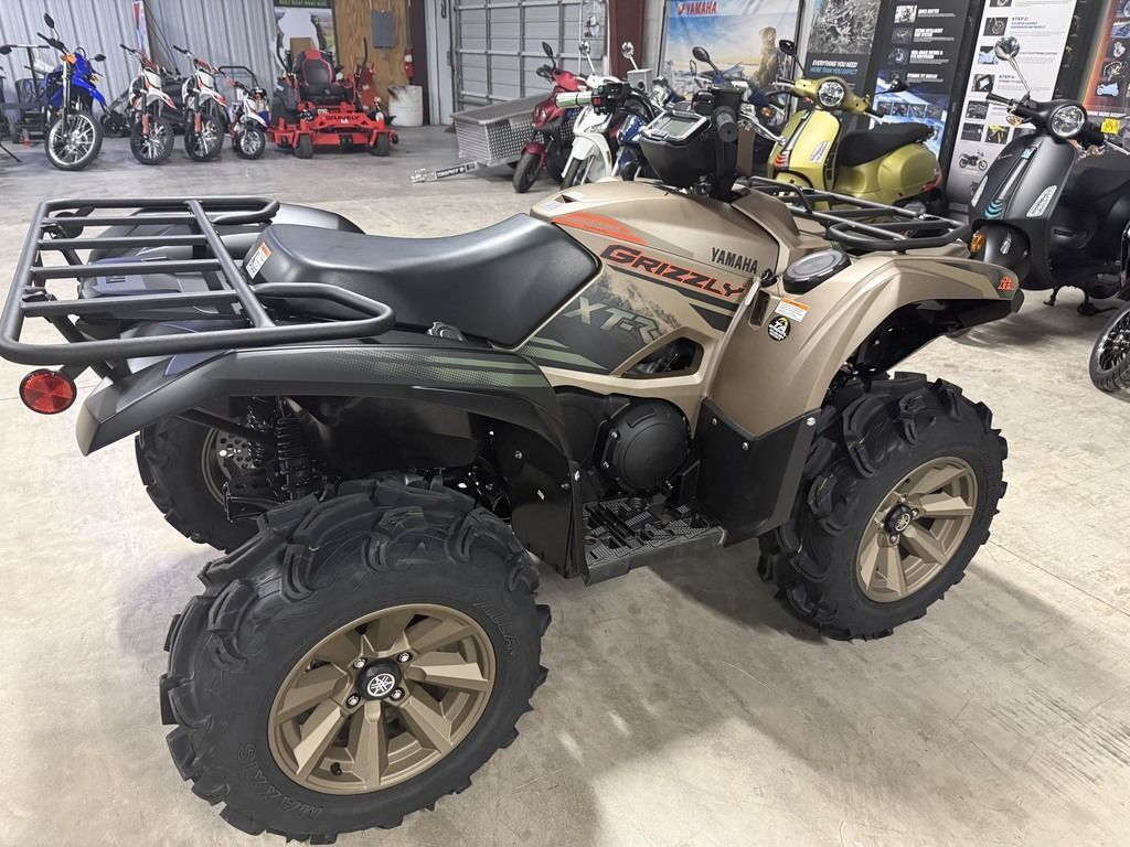 2027 Yamaha GRIZZLY EPS XT-R in francis creek WI