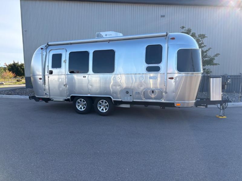 2025 Airstream Flying Cloud 23FB Twin RV