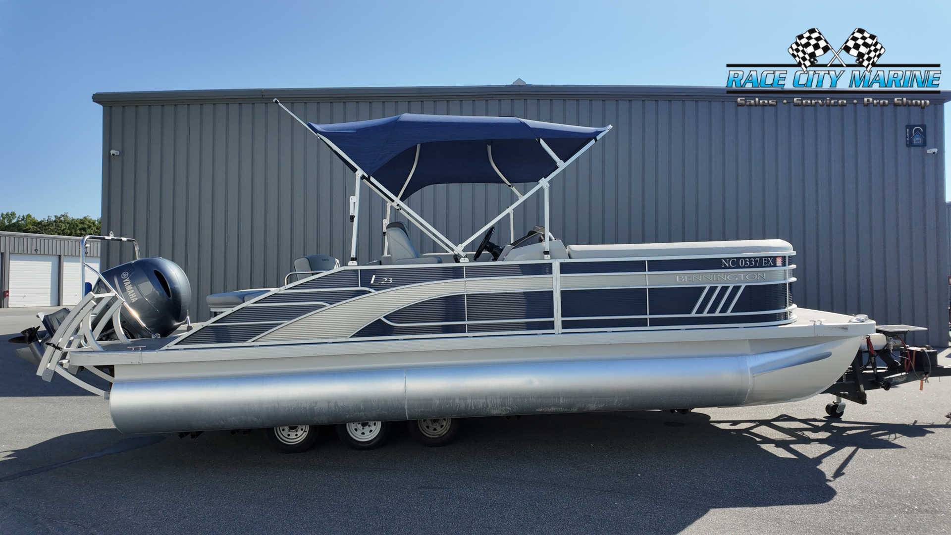 2022 Bennington 22LSB Pontoon Boat boat