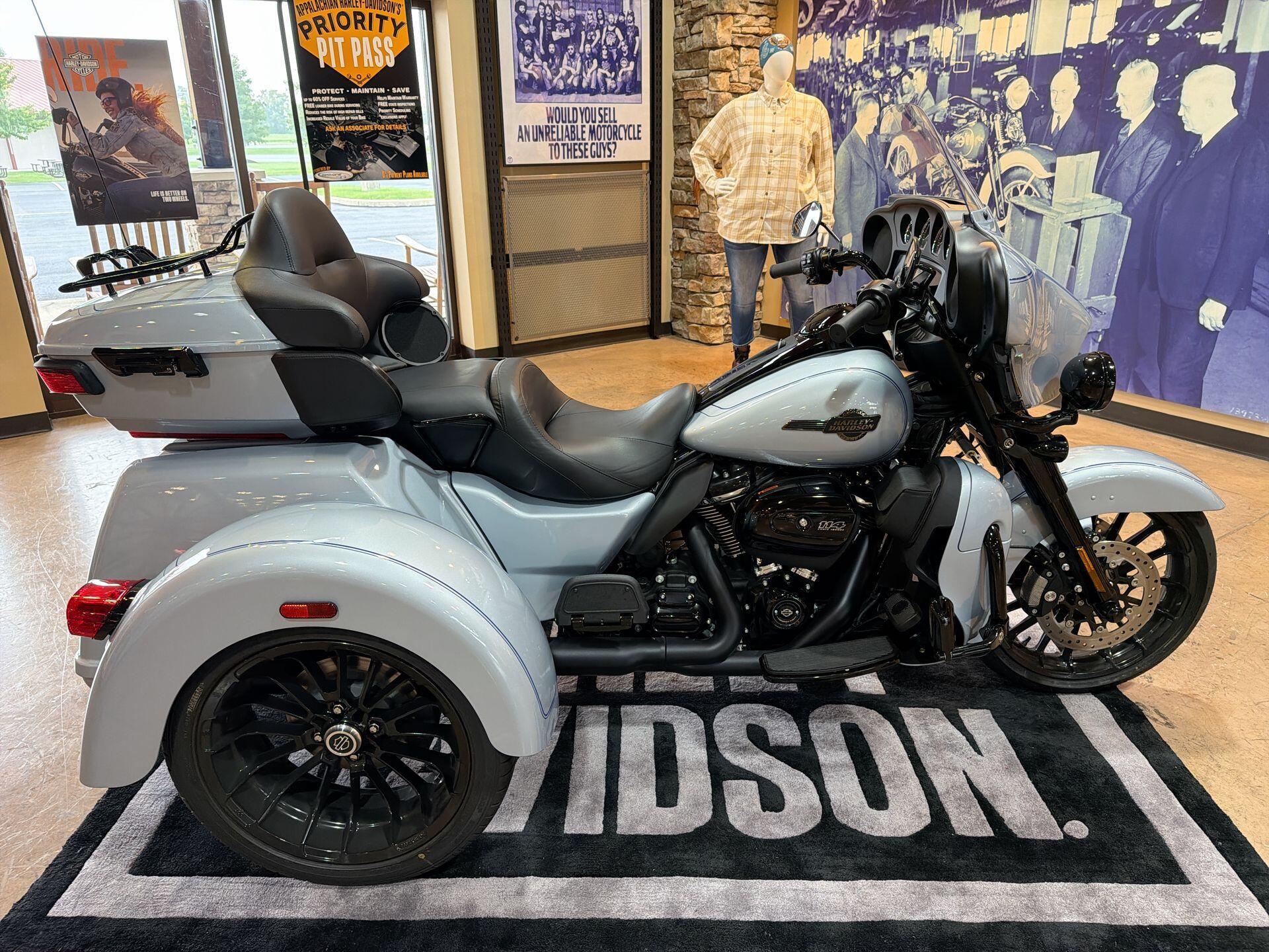 2025 Harley-Davidson Tri Glide Ultra ULTRA CLASSIC in Mechanicsburg, PA