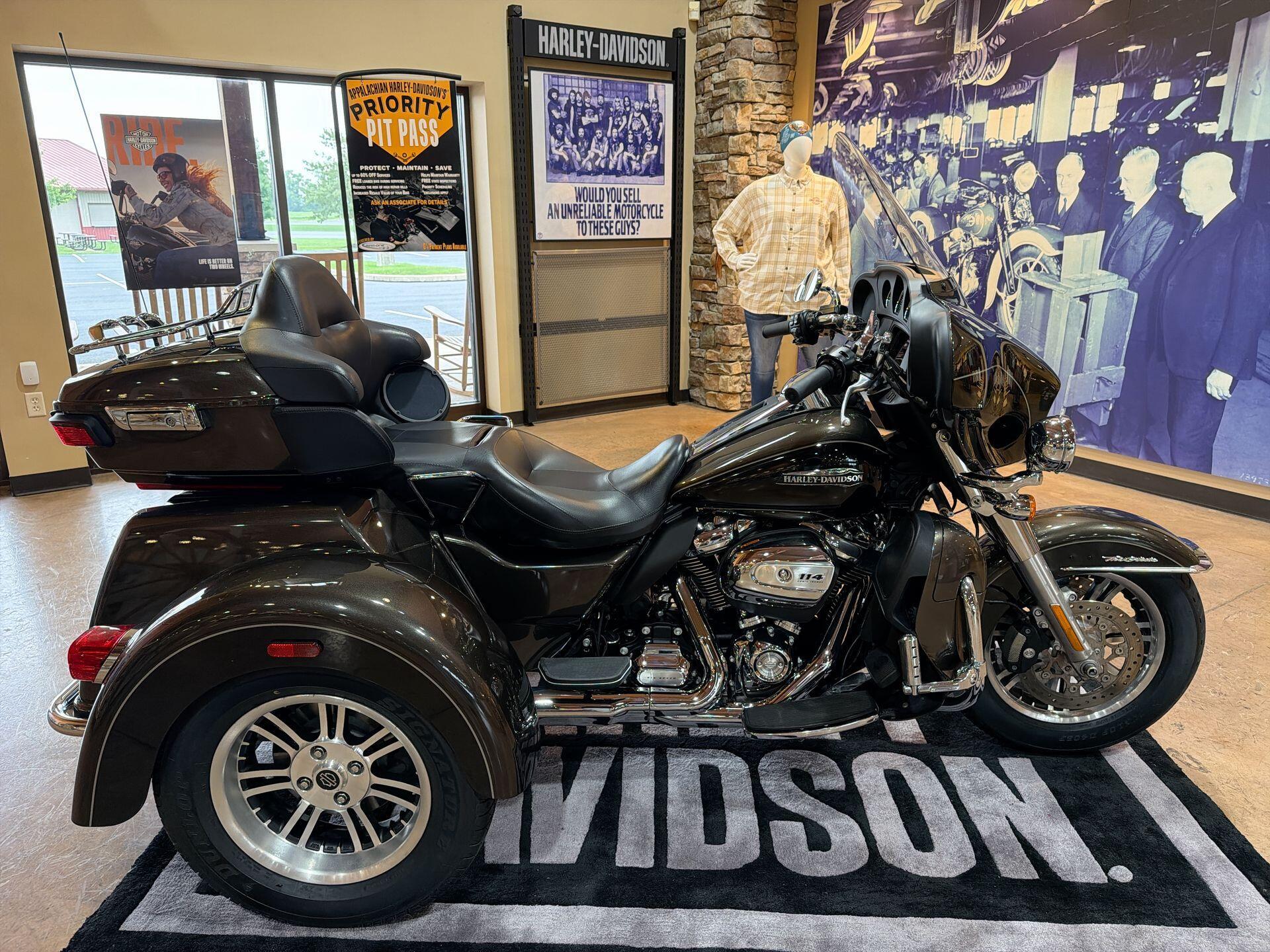 2020 Harley-Davidson Tri Glide Ultra ULTRA CLASSIC in Mechanicsburg, PA