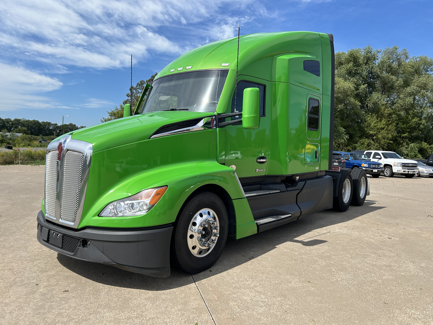 2023 KENWORTH T680 in La Crosse, WI