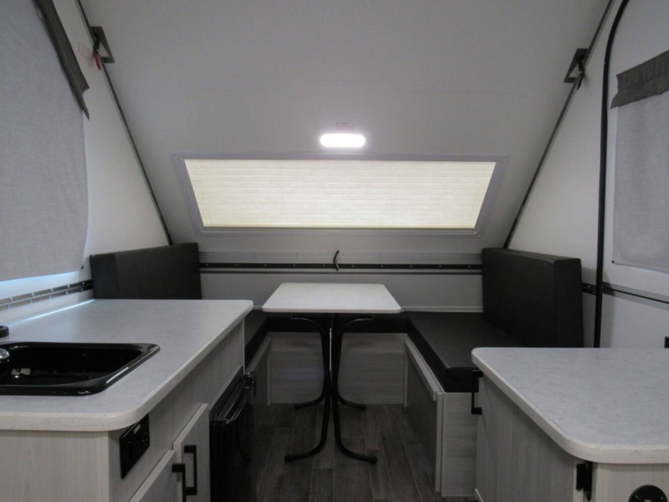 A photo of this 2027 Aliner Scout