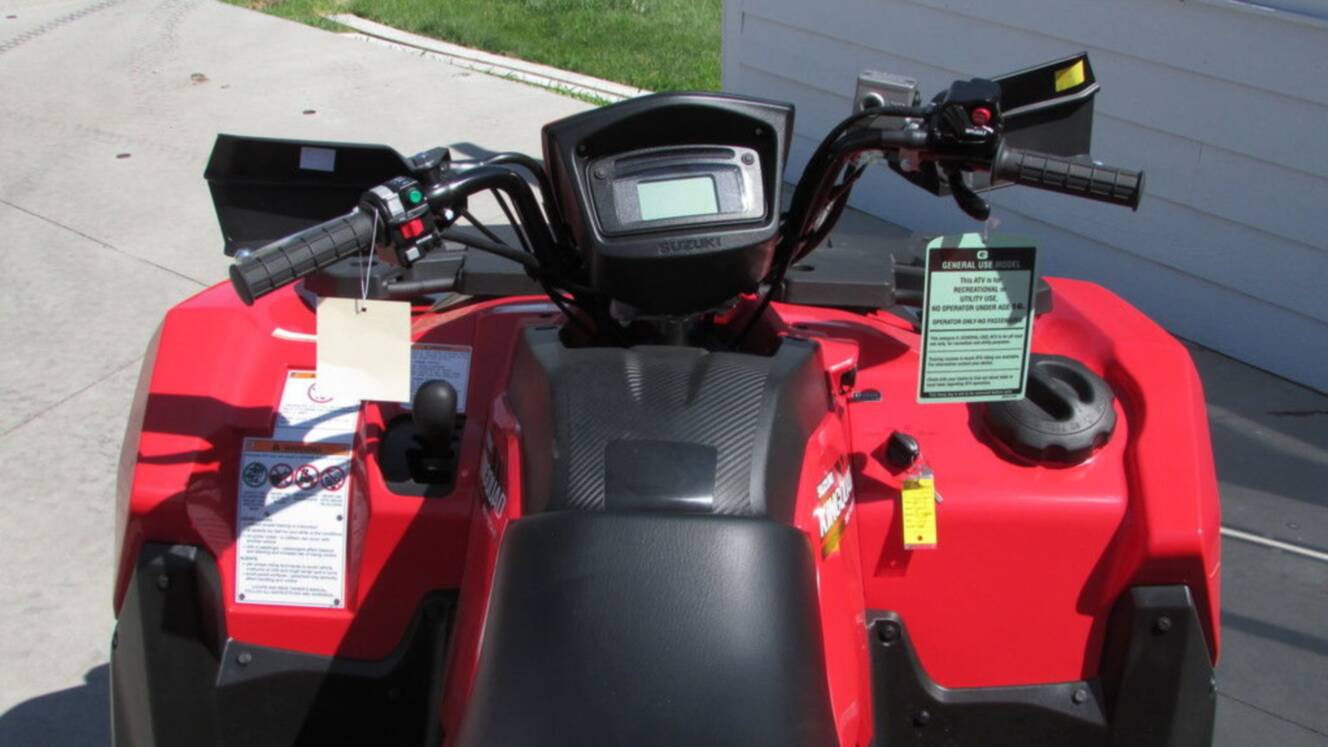 A photo of this 2025 Suzuki KingQuad 750AXi Power Steering