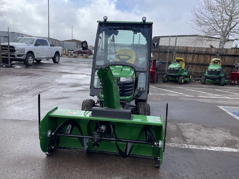 2024 John Deere X739