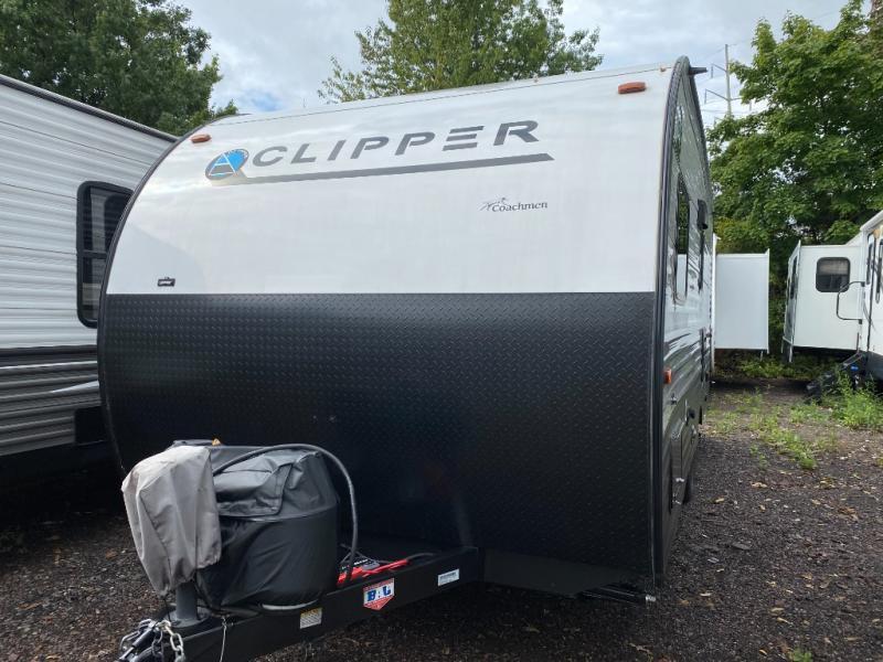 2022 Coachmen Rv Clipper Ultra-Lite 182DBU in souderton PA