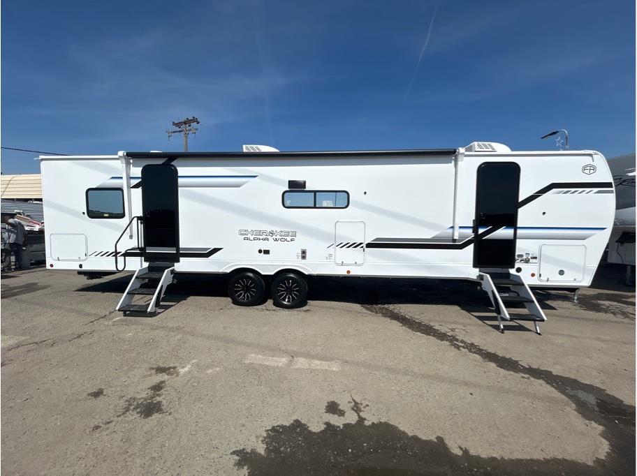 2026 Forest River Cherokee Alpha Wolf 29DCB in madera CA