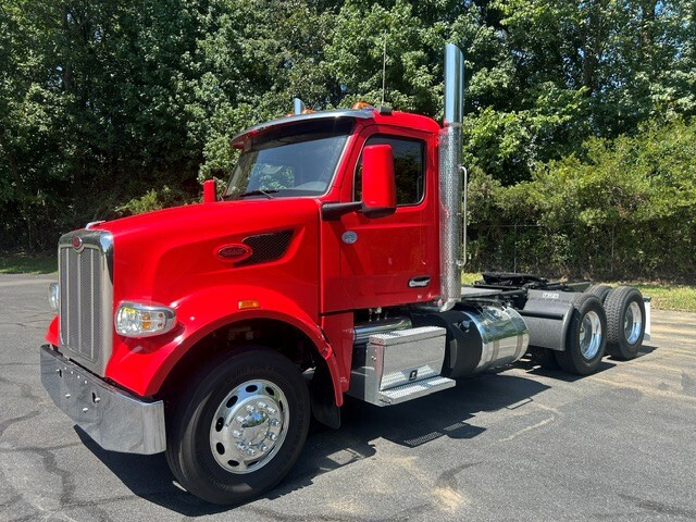 2022 PETERBILT 567 in Charlotte, NC