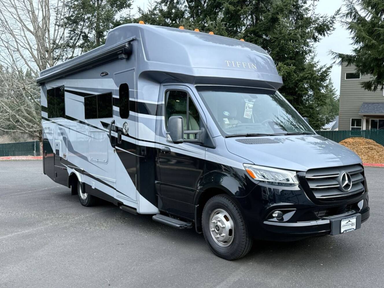 A photo of this 2026 Tiffin Wayfarer 25XLW