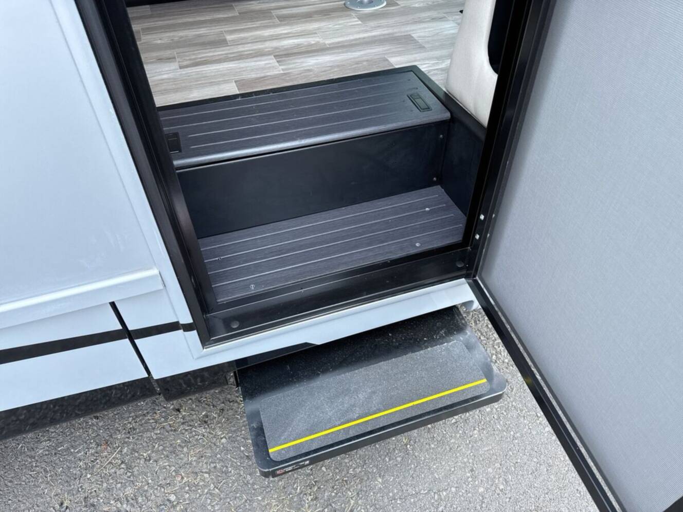 A photo of this 2026 Tiffin Wayfarer 25XLW