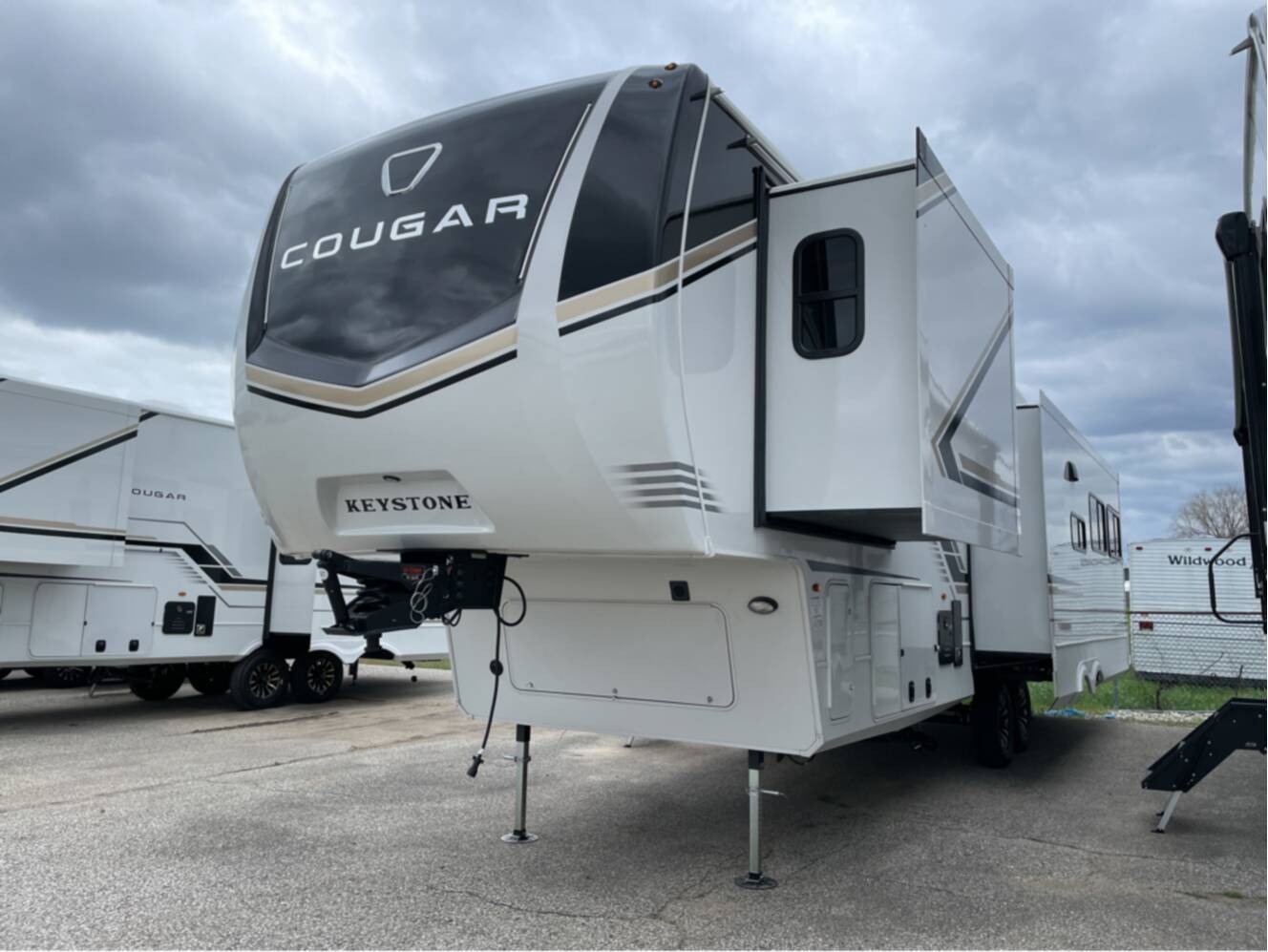 A photo of this 2026 Keystone Cougar 320RDS