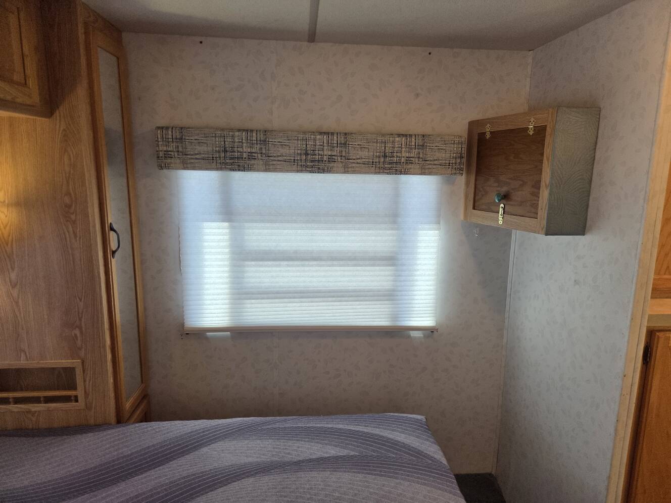 A photo of this 1997 Georgie Boy Cruise Master 3415