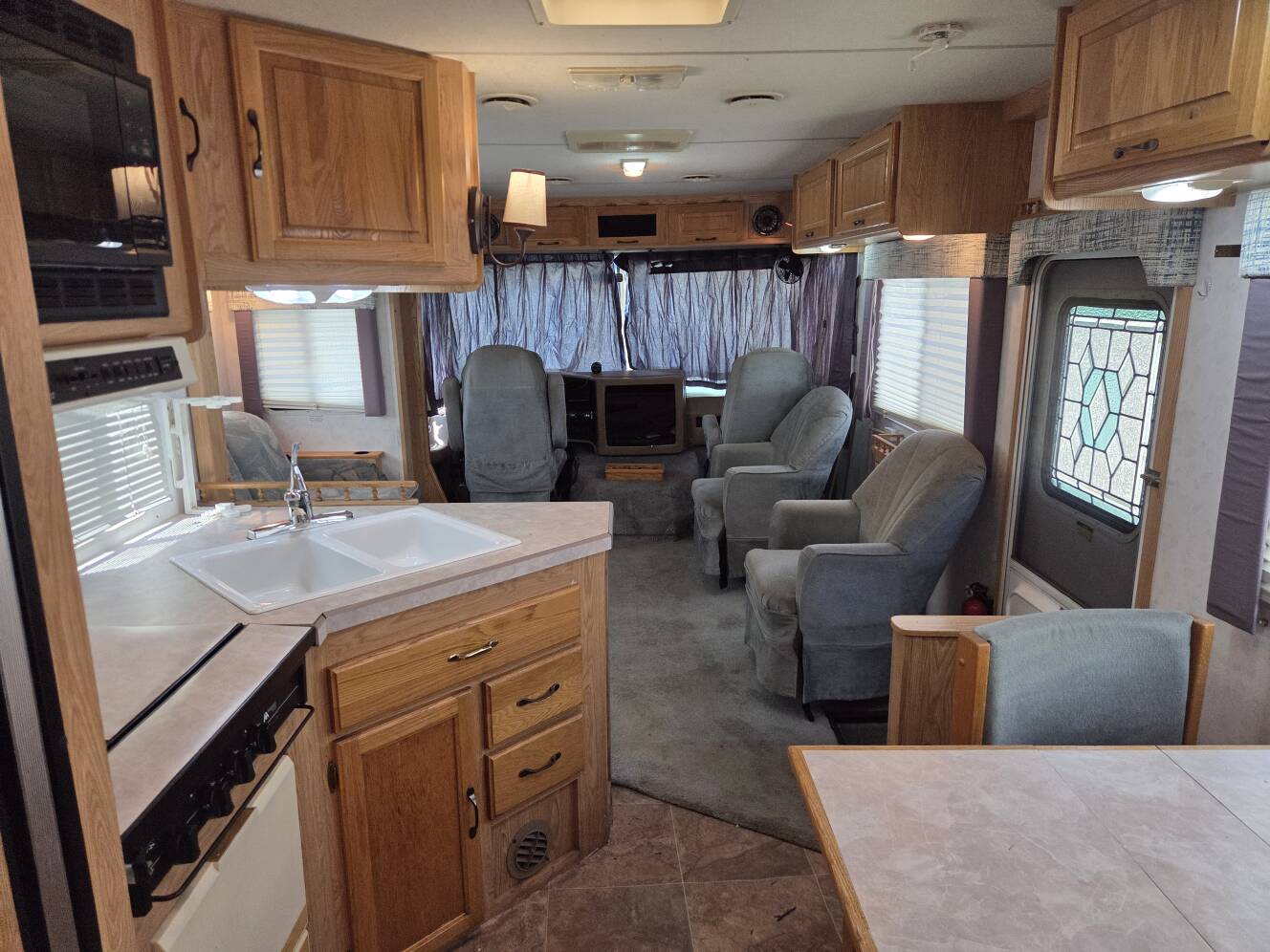 A photo of this 1997 Georgie Boy Cruise Master 3415