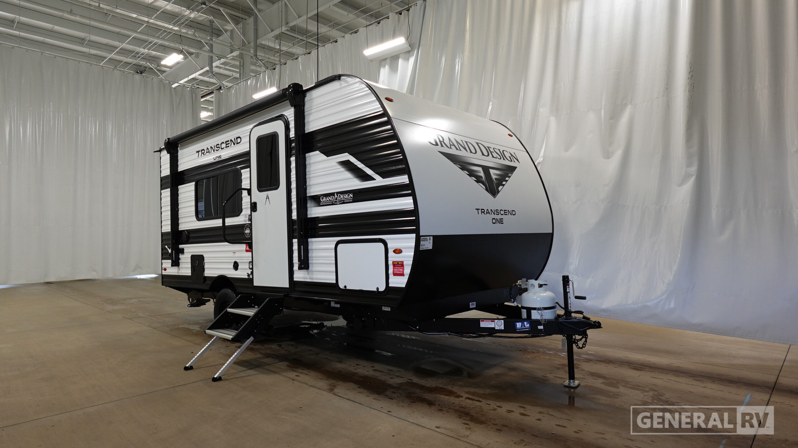 2027 Grand Design Transcend One 151RB in winter garden FL