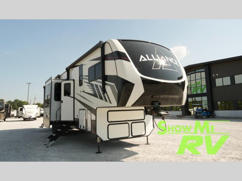 2022 Alliance Rv Valor 42V13 in clinton MO