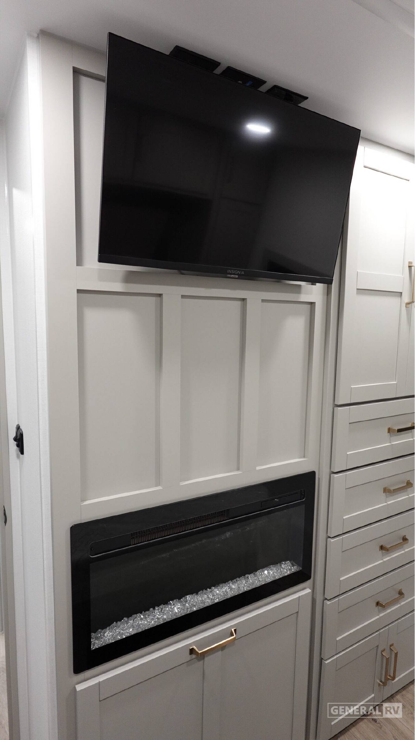 A photo of this 2027 Brinkley Model Z Air 297