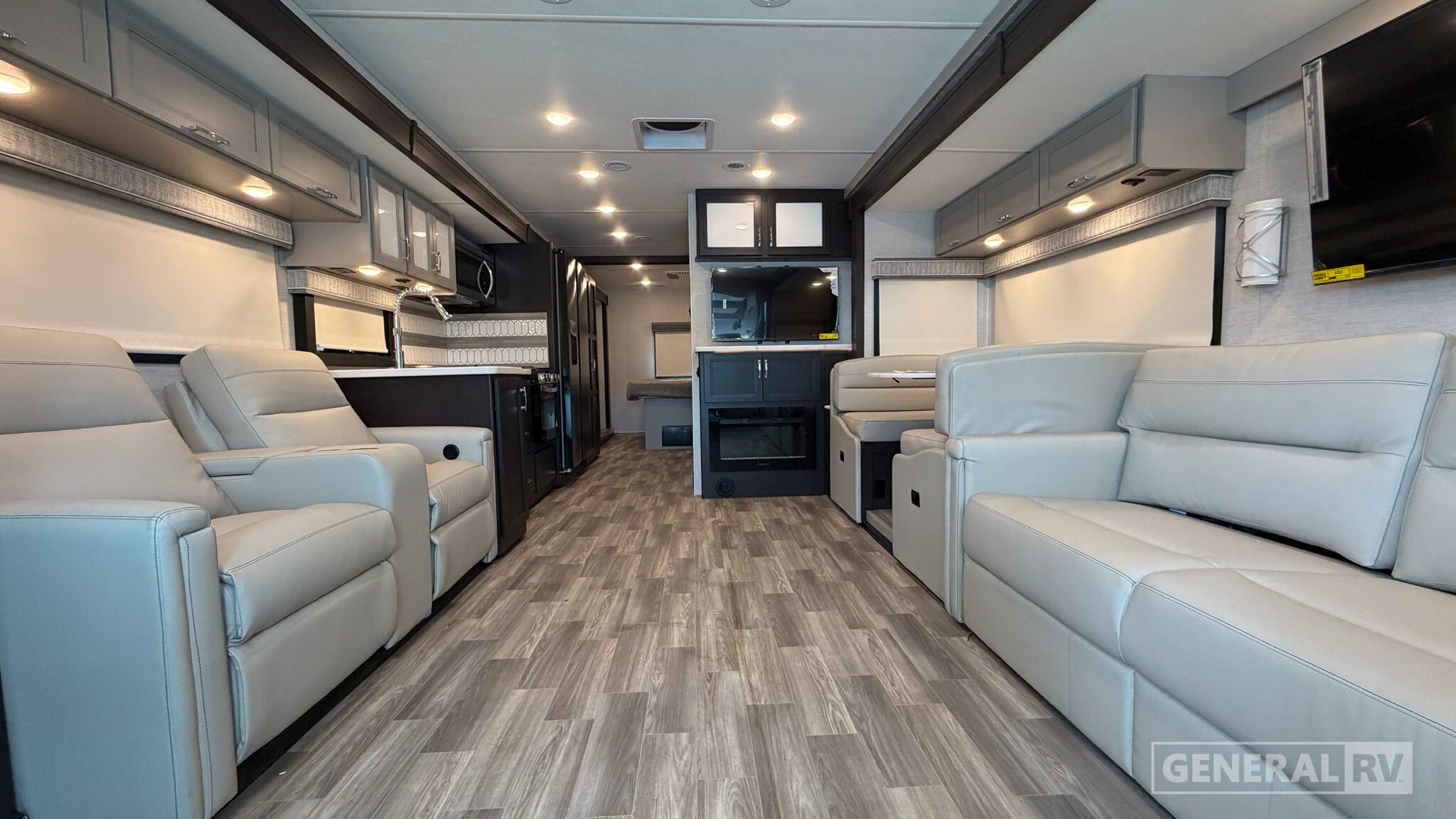 2026 Thor Motor Coach LUMINATE CC35 in huntley IL
