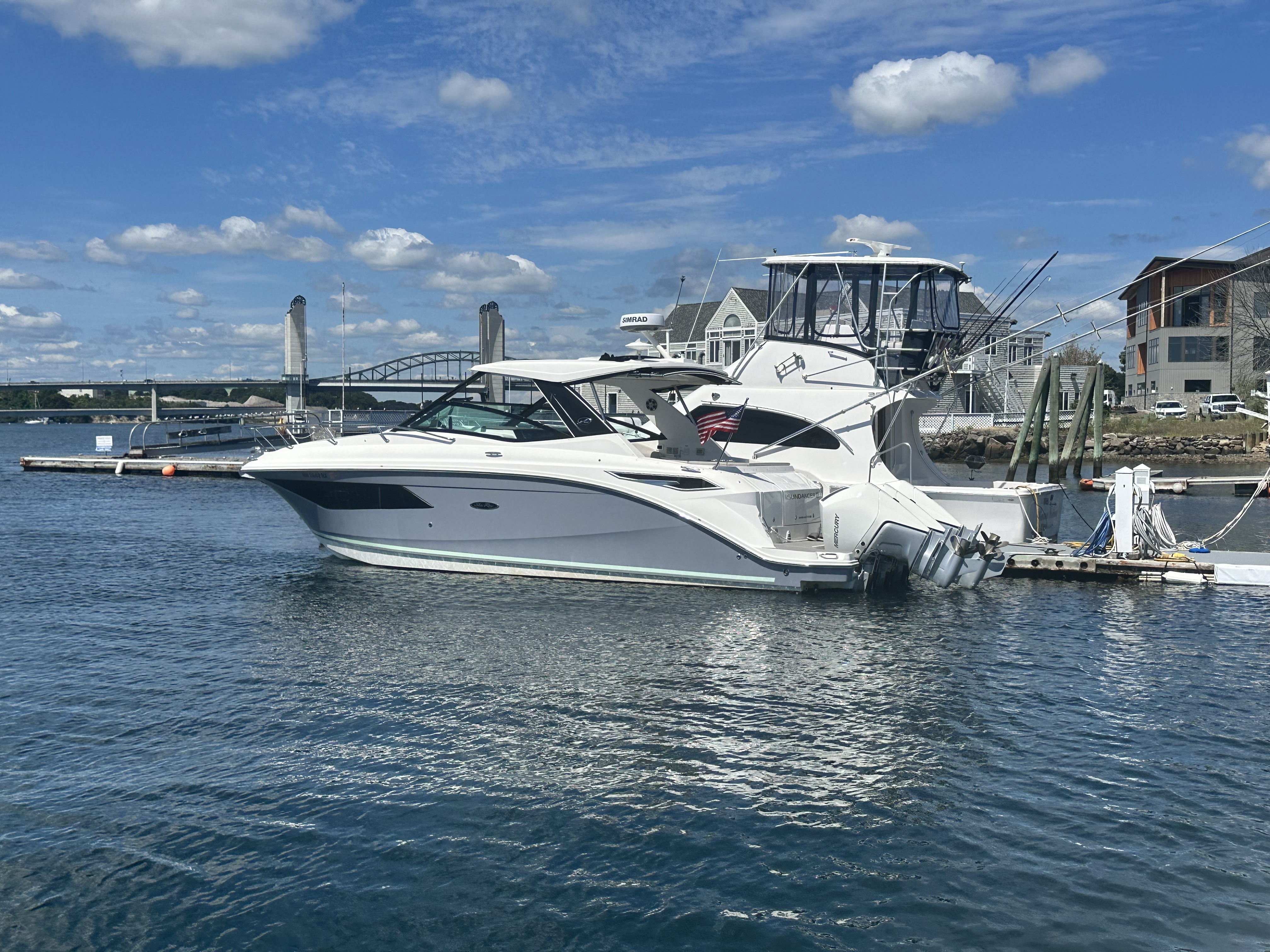 2023 Sea Ray 320 SUNDANCER OB 390 in danvers MA