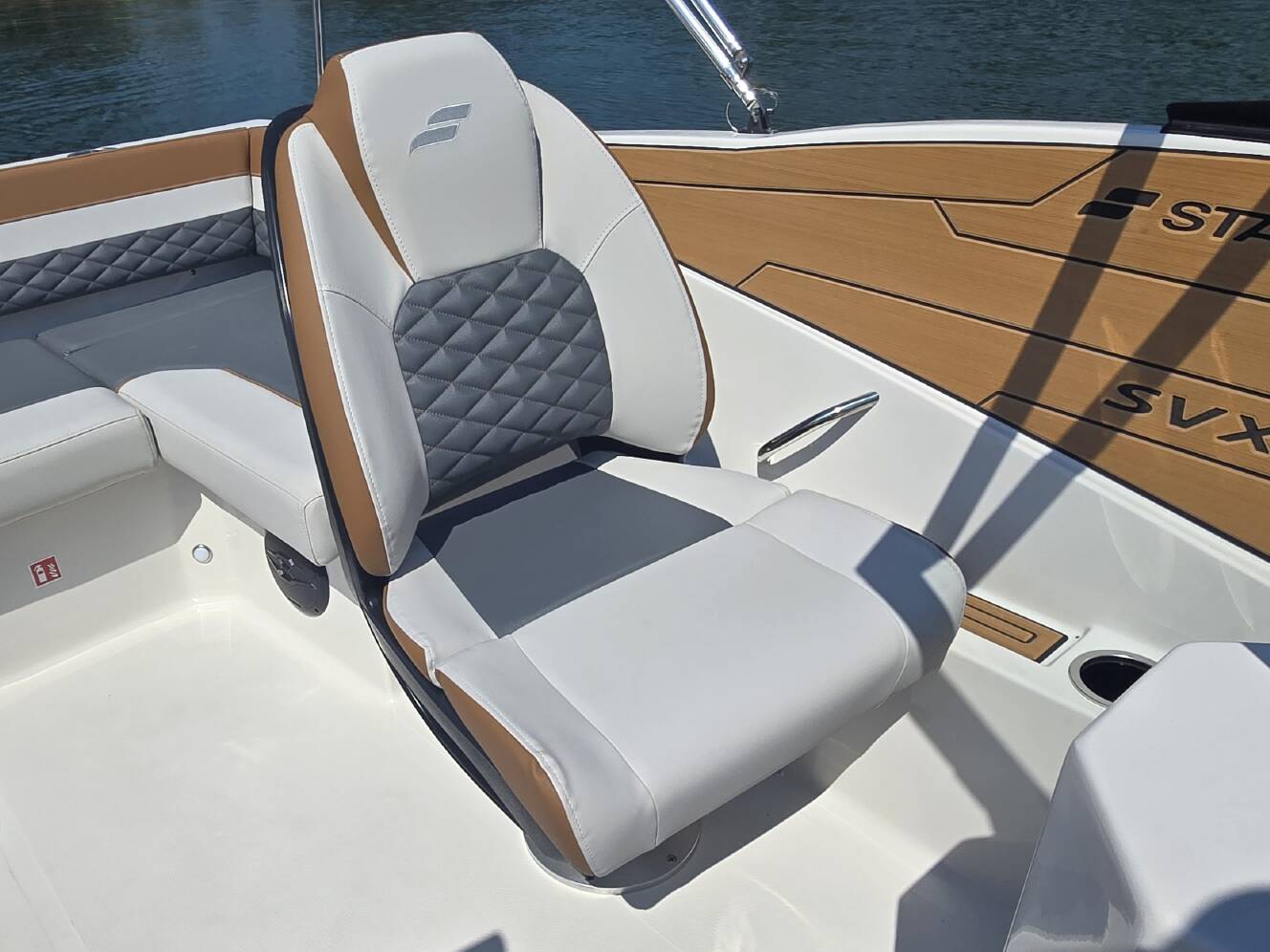 A photo of this 2027 Starcraft 191SVXOB