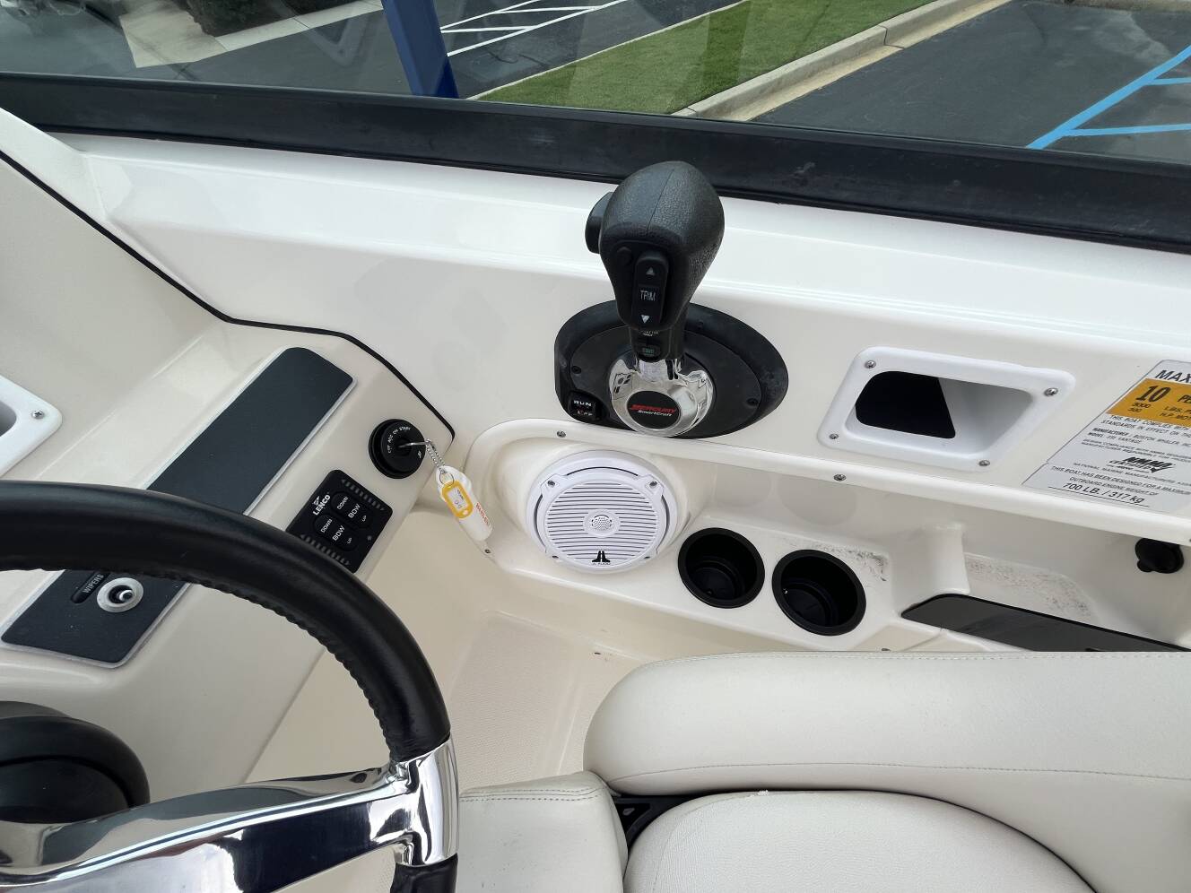 A photo of this 2013 Boston Whaler 230 VANTAGE