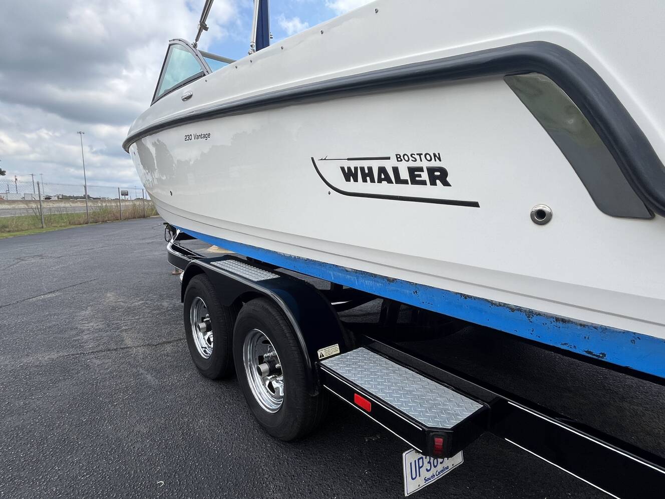 A photo of this 2013 Boston Whaler 230 VANTAGE