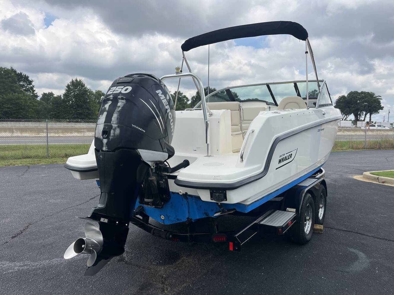 A photo of this 2013 Boston Whaler 230 VANTAGE