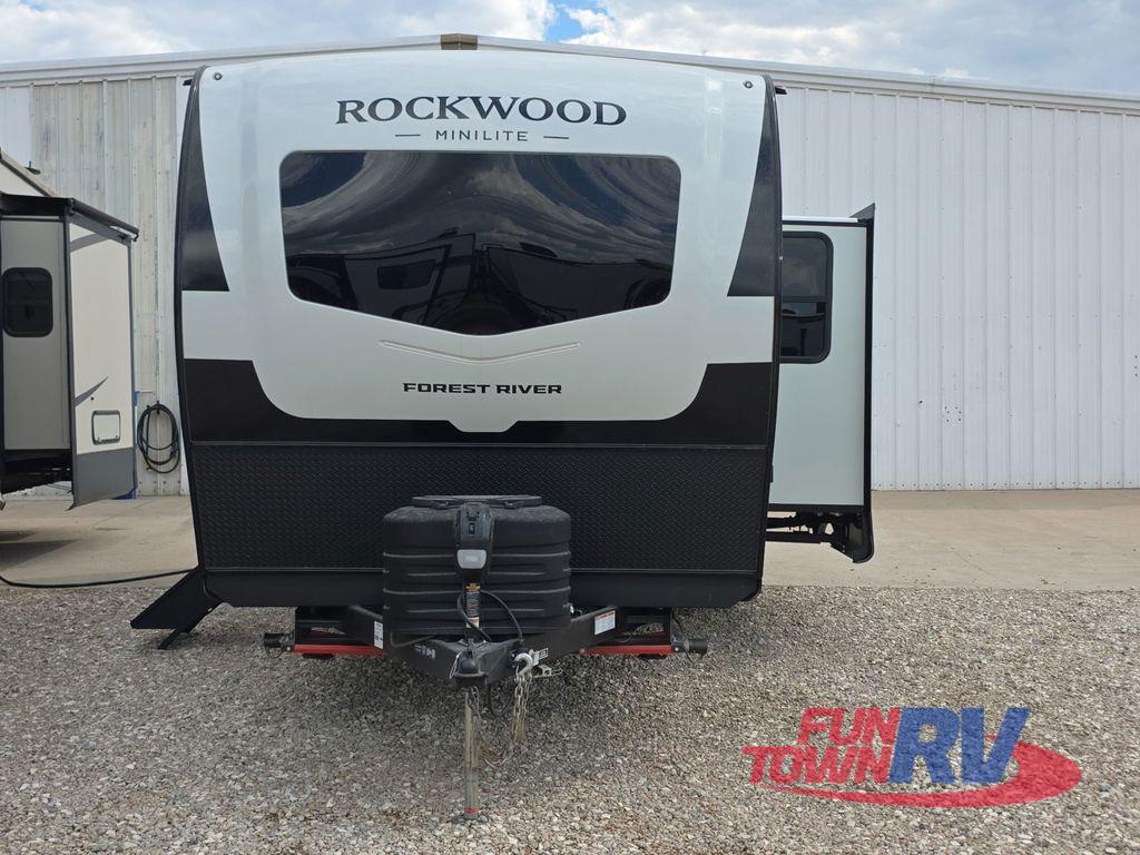 2027 Forest River Rv Rockwood Mini Lite 2520BH in cleburne TX