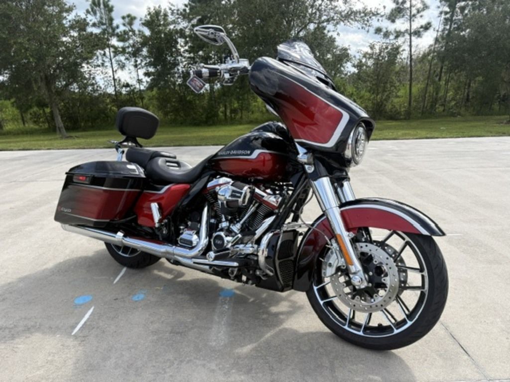 2021 Harley-Davidson® FLHXSE - CVO Street Glide® CVO in Savannah, GA