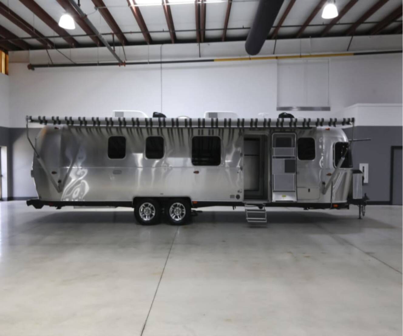A photo of this 2023 Airstream CLASSIC 33FB 33FB TWIN