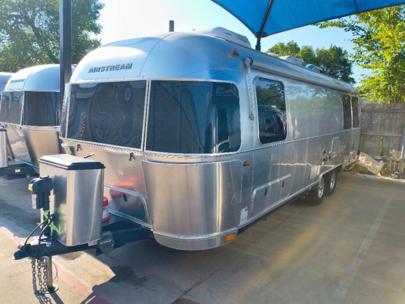 A photo of this 2020 Airstream Globetrotter 27FB Twin