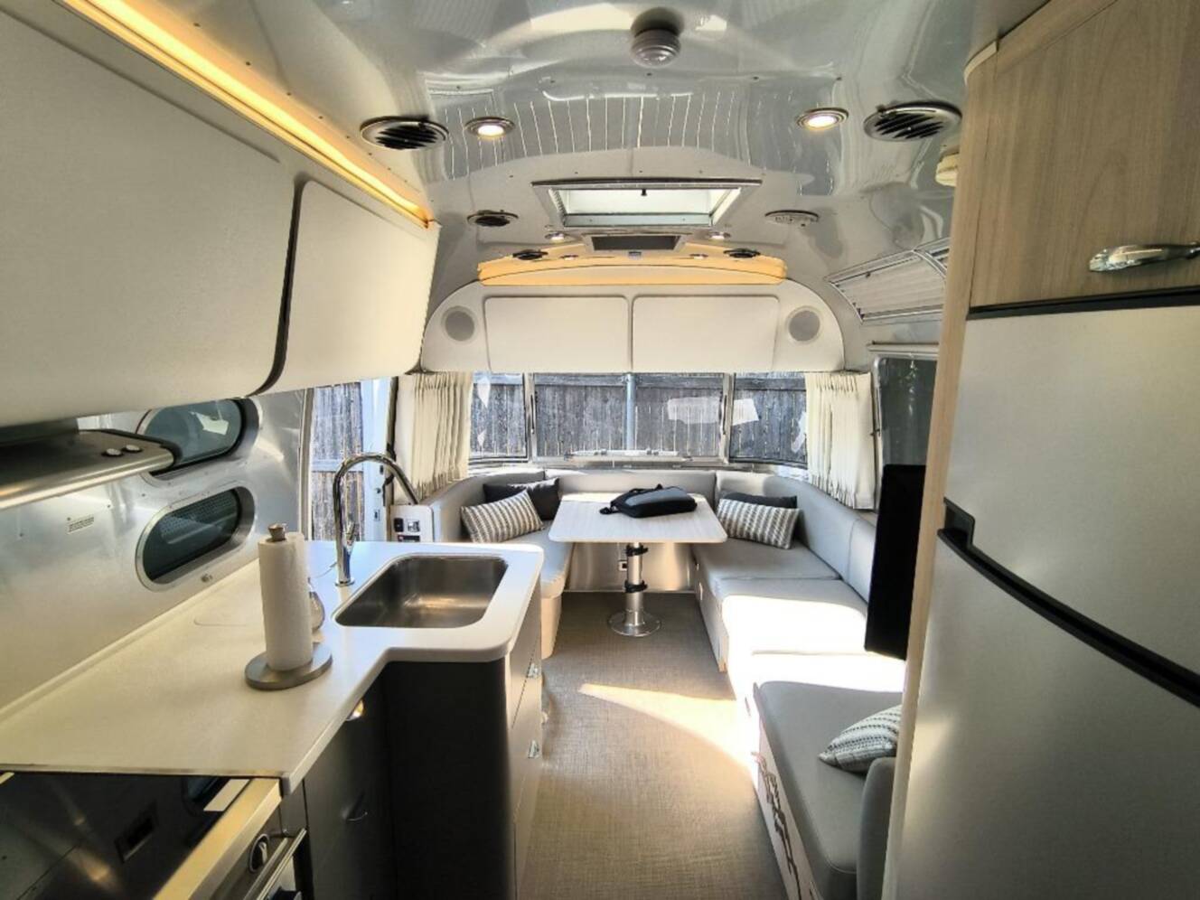 A photo of this 2020 Airstream Globetrotter 27FB Twin