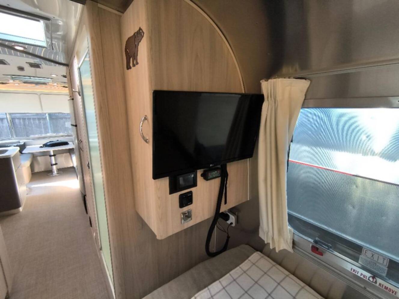 A photo of this 2020 Airstream Globetrotter 27FB Twin