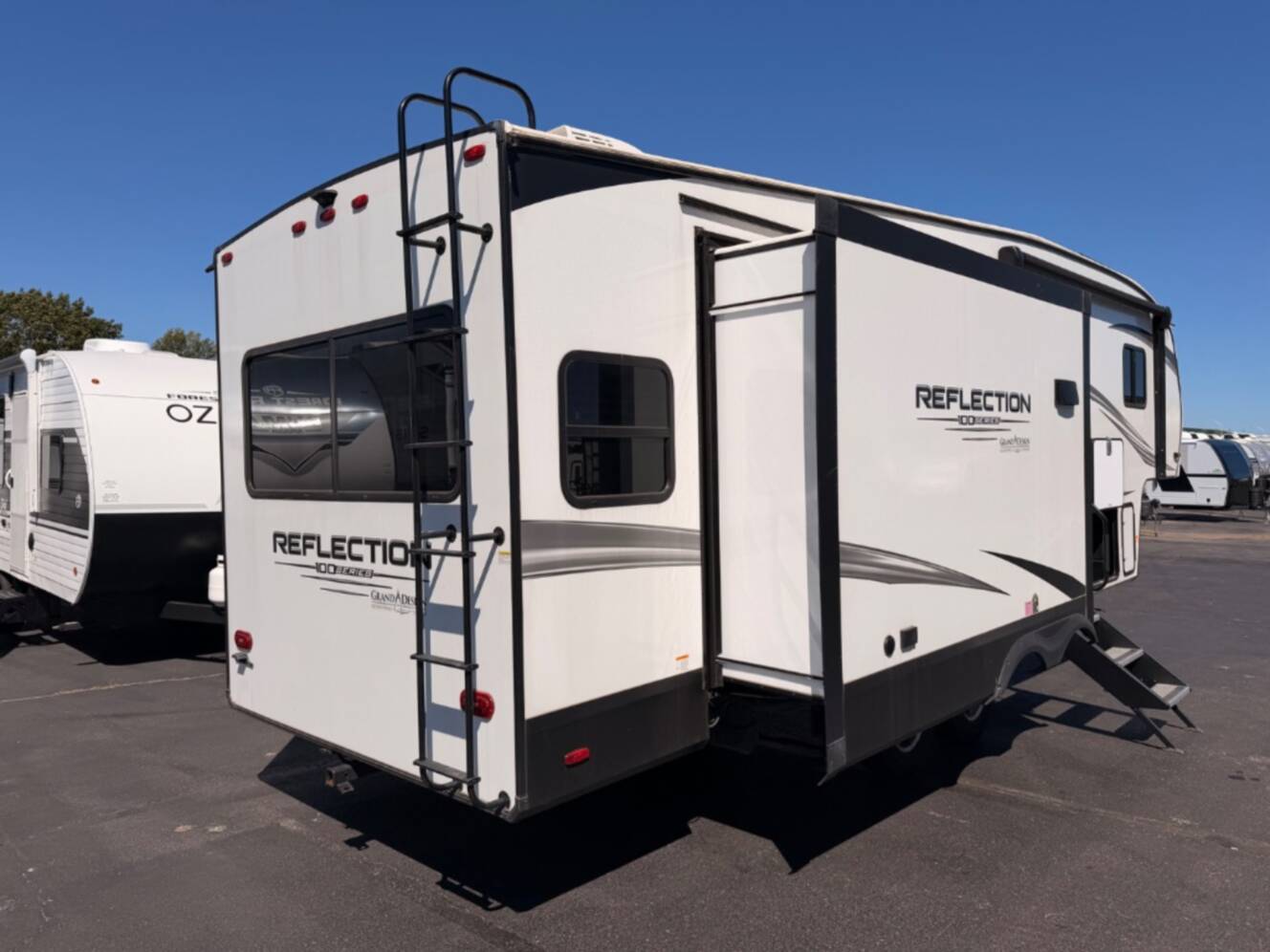 A photo of this 2025 Grand Design Reflection 100 Series 28RL