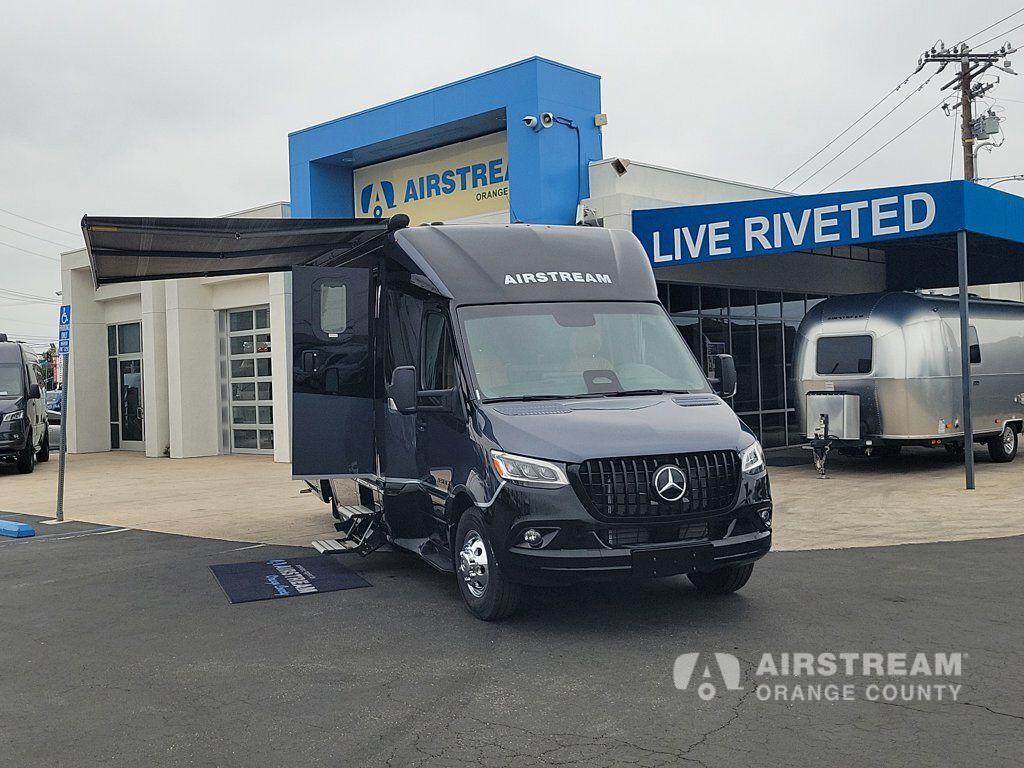 2027 Airstream Atlas Murphy Suite in midway city CA