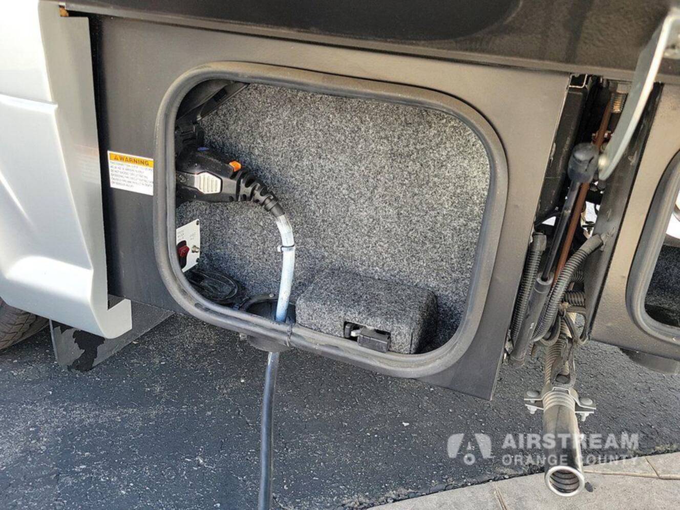 A photo of this 2025 Airstream Atlas Murphy Suite E1