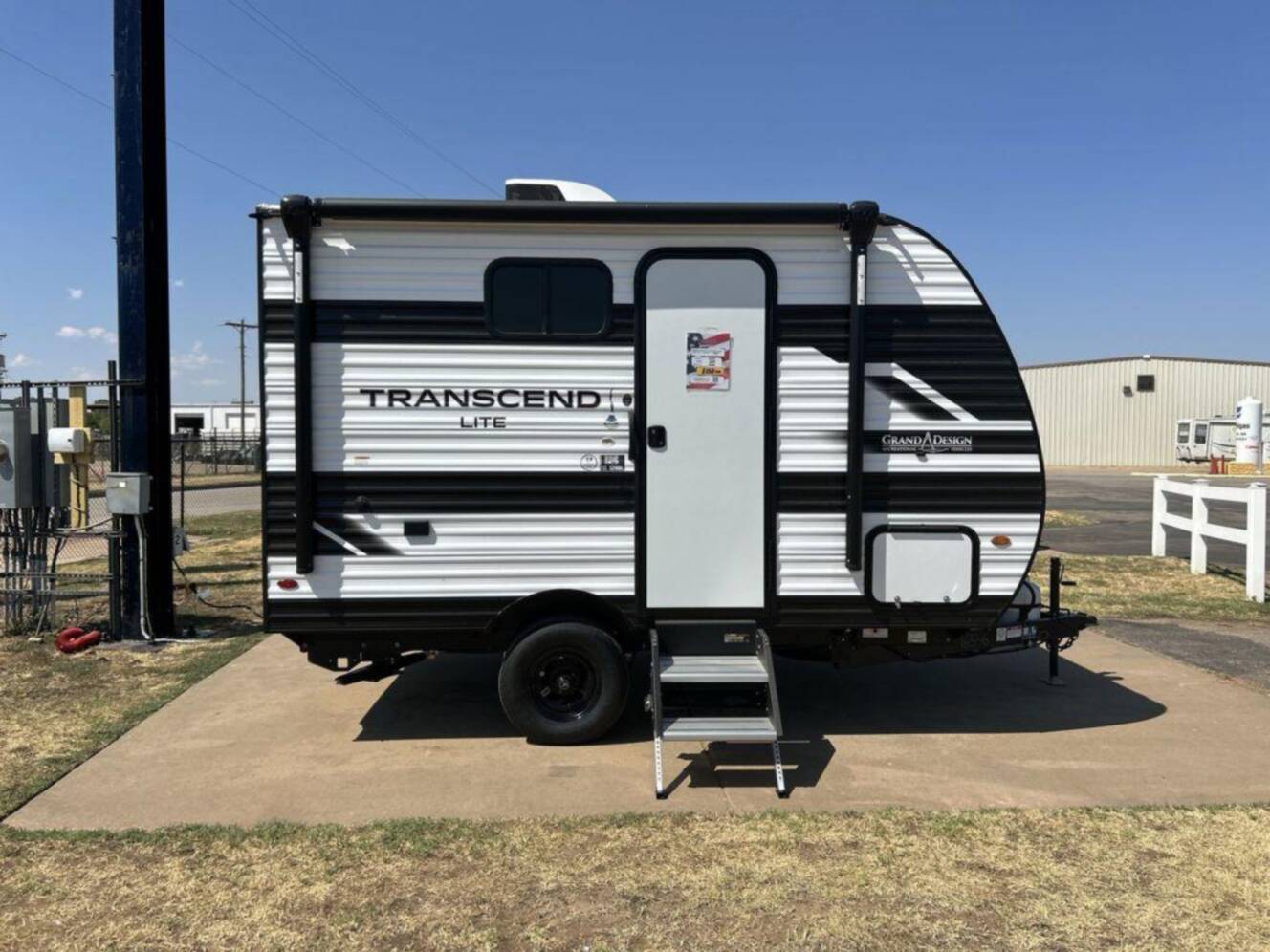 A photo of this 2027 Grand Design Transcend Lite 121RBL