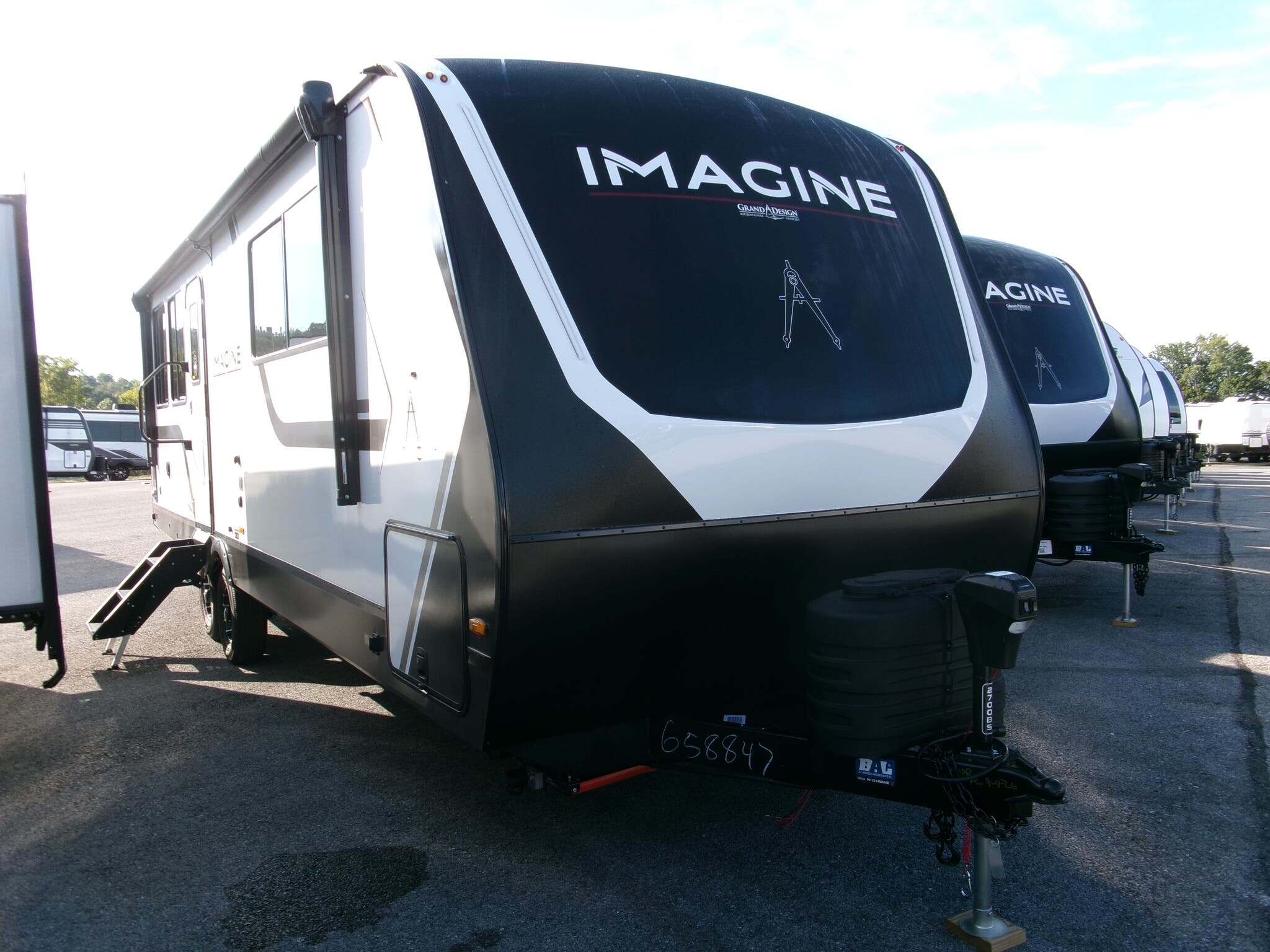 2027 Grand Design Imagine 2700BS in duncansville PA