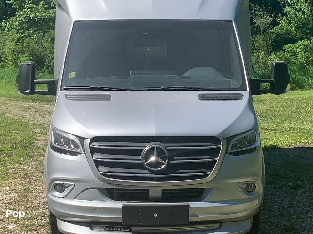 2025 Airstream Atlas Murphy Suite in middlebury IN