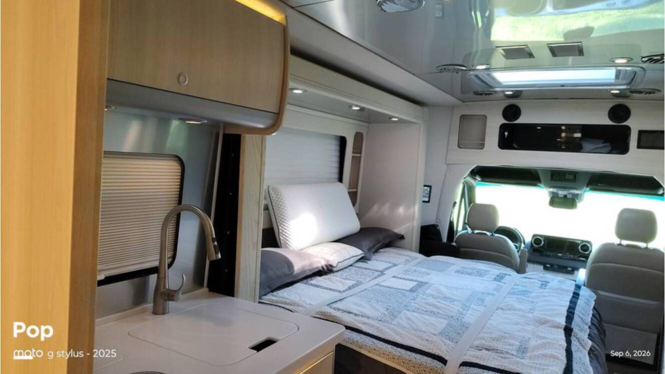A photo of this 2025 Airstream Atlas Murphy Suite