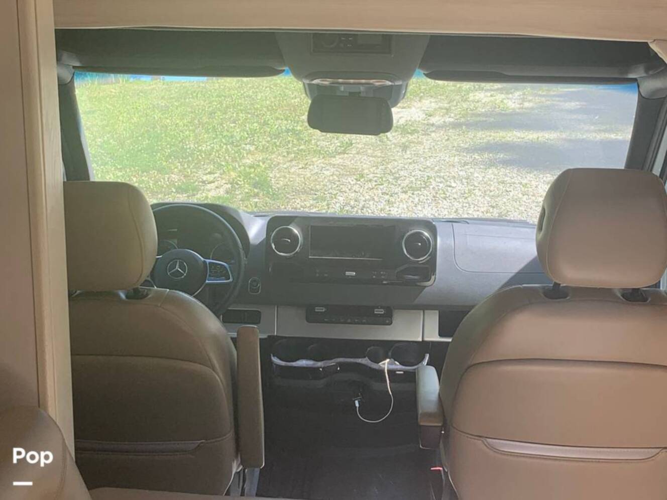 A photo of this 2025 Airstream Atlas Murphy Suite