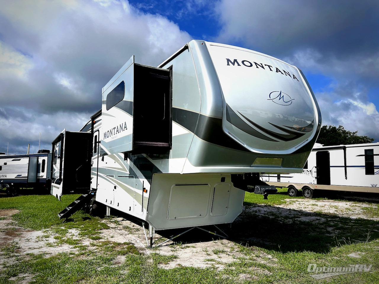 2022 Keystone Montana 3781RL in bushnell FL