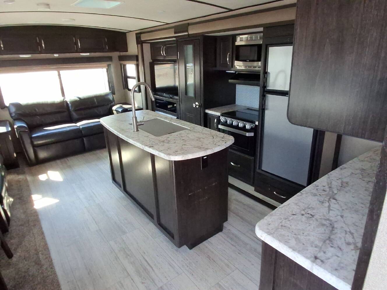 A photo of this 2018 Grand Design Imagine 2970RL