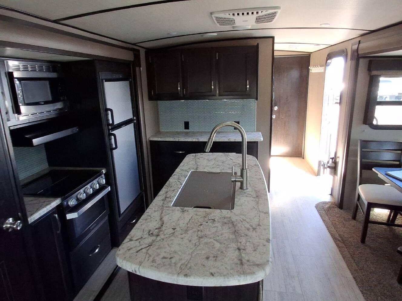 A photo of this 2018 Grand Design Imagine 2970RL