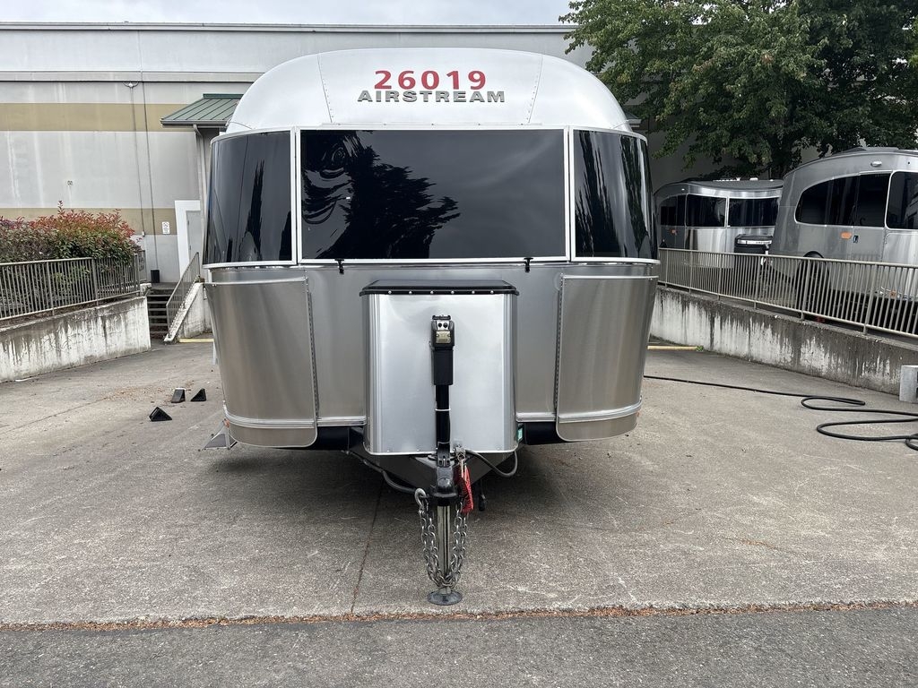 2021 Airstream Globetrotter 30RB Twin in milton WA