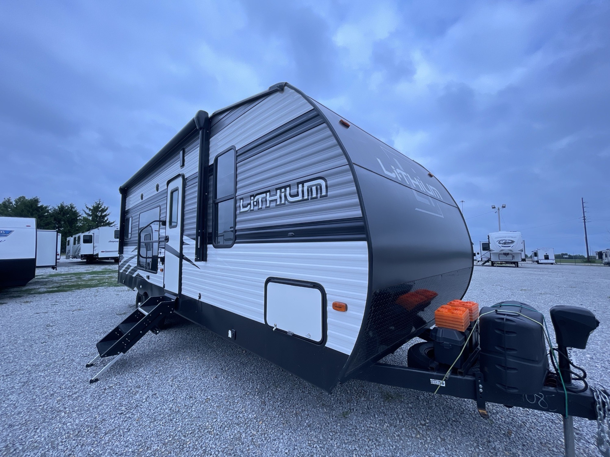 2021 Heartland LITHIUM 2414 Travel Trailer Toy Hauler RV