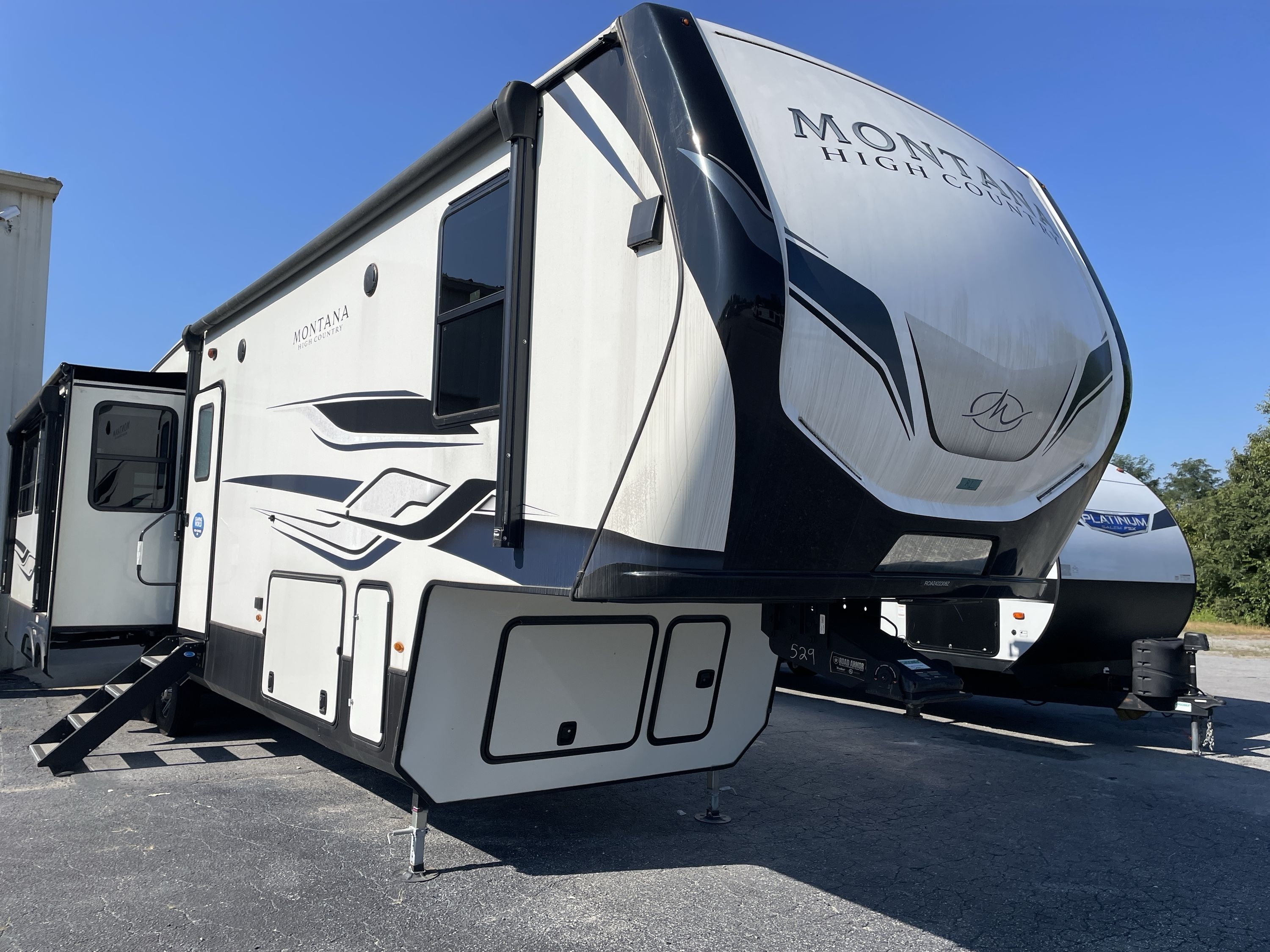 2023 Keystone MONTANA HIGH COUNTRY 331RL in hendersonville NC