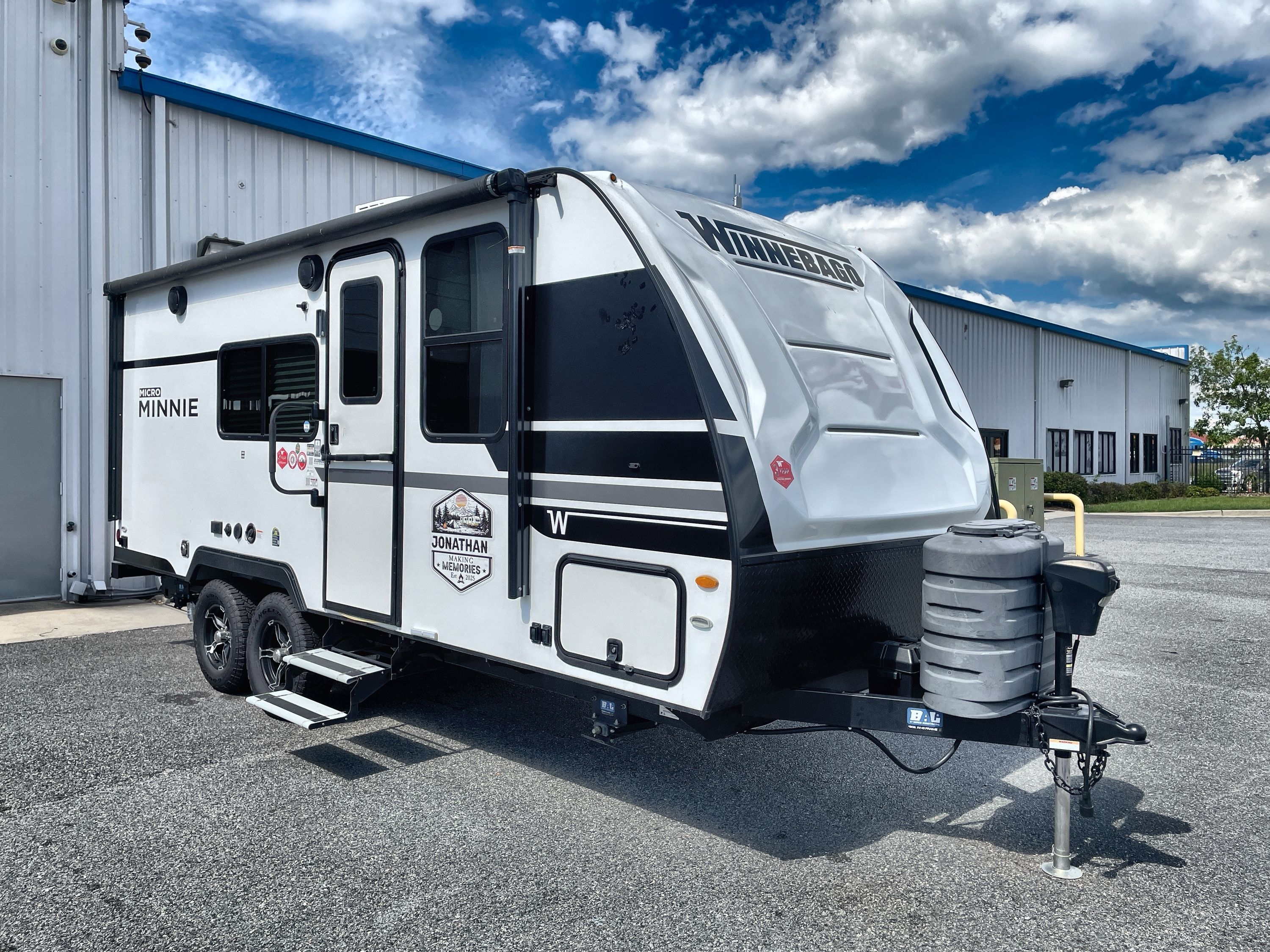 2025 Winnebago MICRO MINNIE 2108DS in lake park GA
